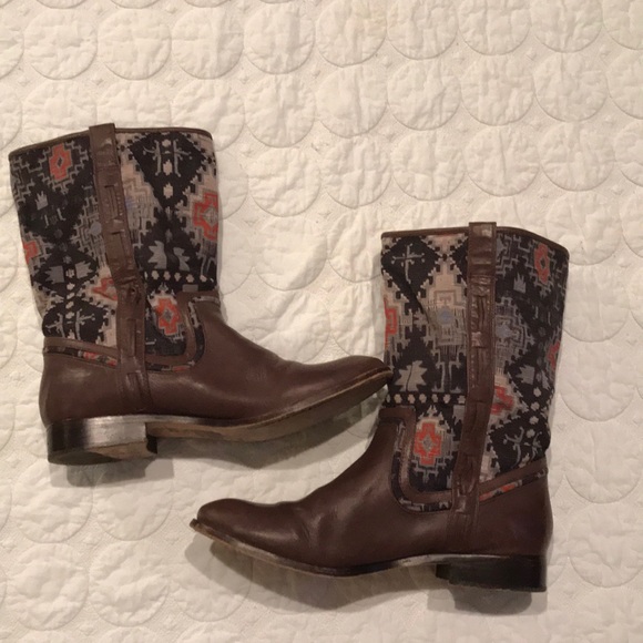 Ella Moss Shoes - {Ella Moss} Southwestern Print Short Boots 9.5